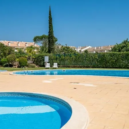 Vilamoura Two Bedroom Near Falésia
