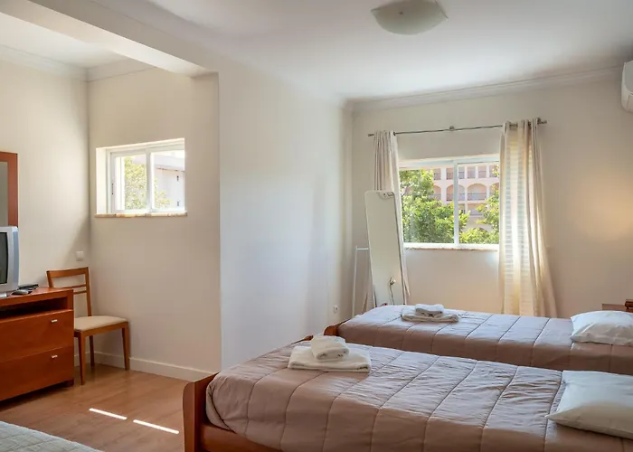 Vilamoura Two Bedroom Near Falésia